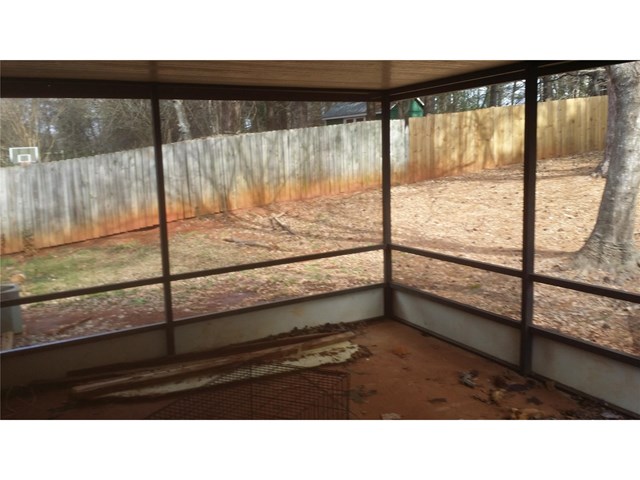 5574 Phillips Dr, Morrow, GA 30260 photo 3