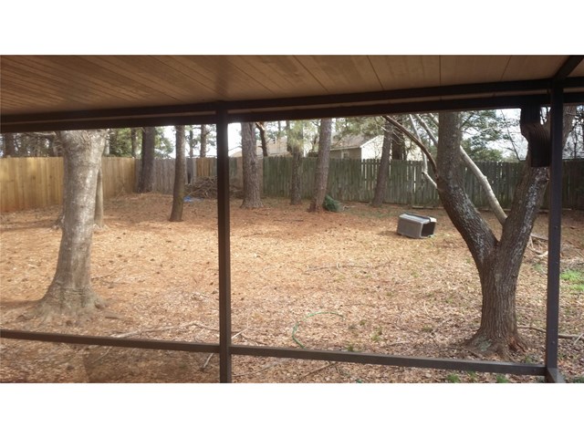 5574 Phillips Dr, Morrow, GA 30260 photo 4