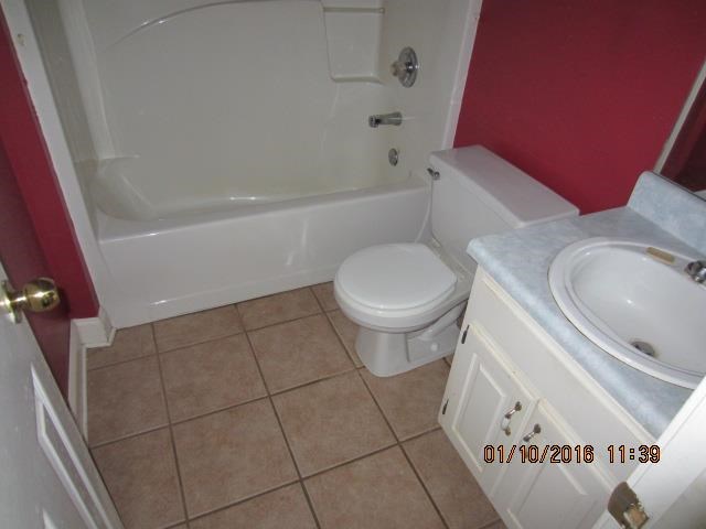 65 Oak Lake Dr, Covington, GA 30016 photo 4