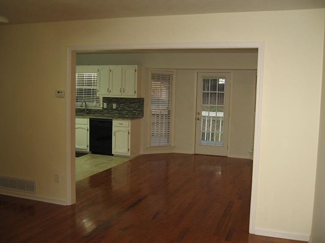 395 Freestone Dr, Newnan, GA 30265 photo 7