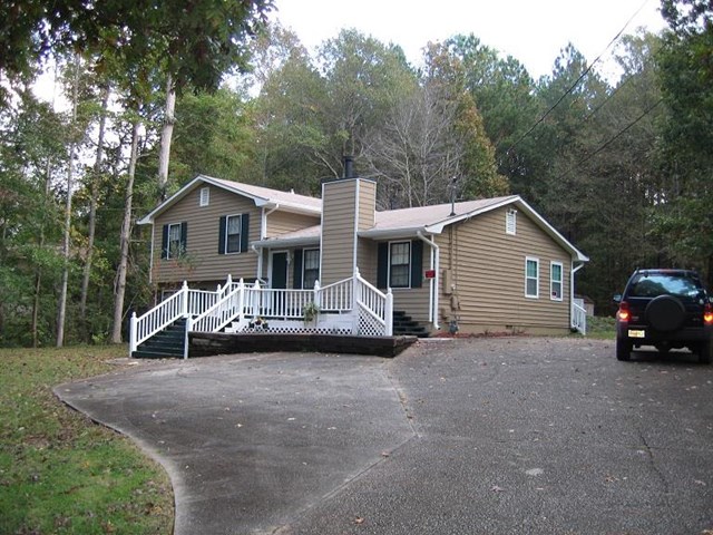 395 Freestone Dr, Newnan, GA 30265 photo 1