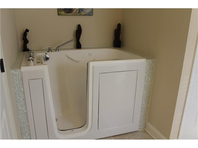 811 Ideal Pl, Winder, GA 30680 photo 8
