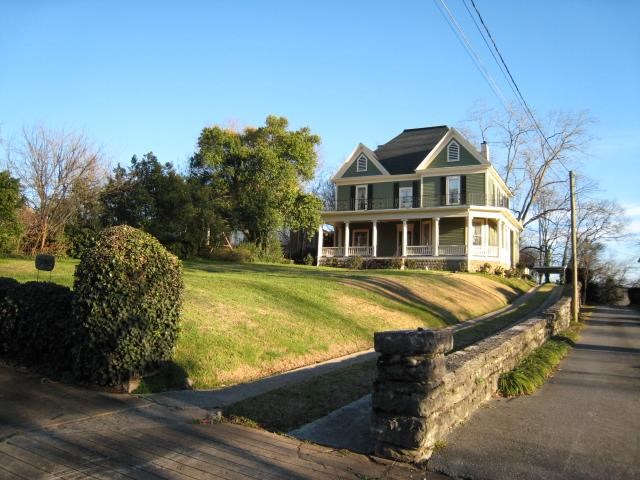 312 E 4th St, Rome, GA 30161 photo 1