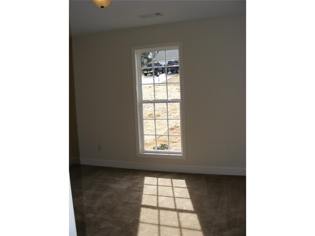 577 Embassy Walk, Winder, GA 30680 photo 10