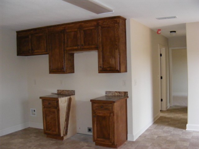 577 Embassy Walk, Winder, GA 30680 photo 3