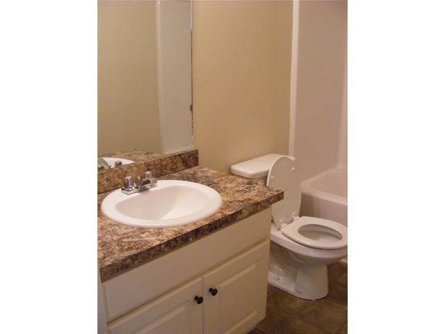577 Embassy Walk, Winder, GA 30680 photo 11