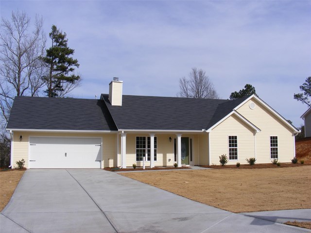 577 Embassy Walk, Winder, GA 30680 photo 1