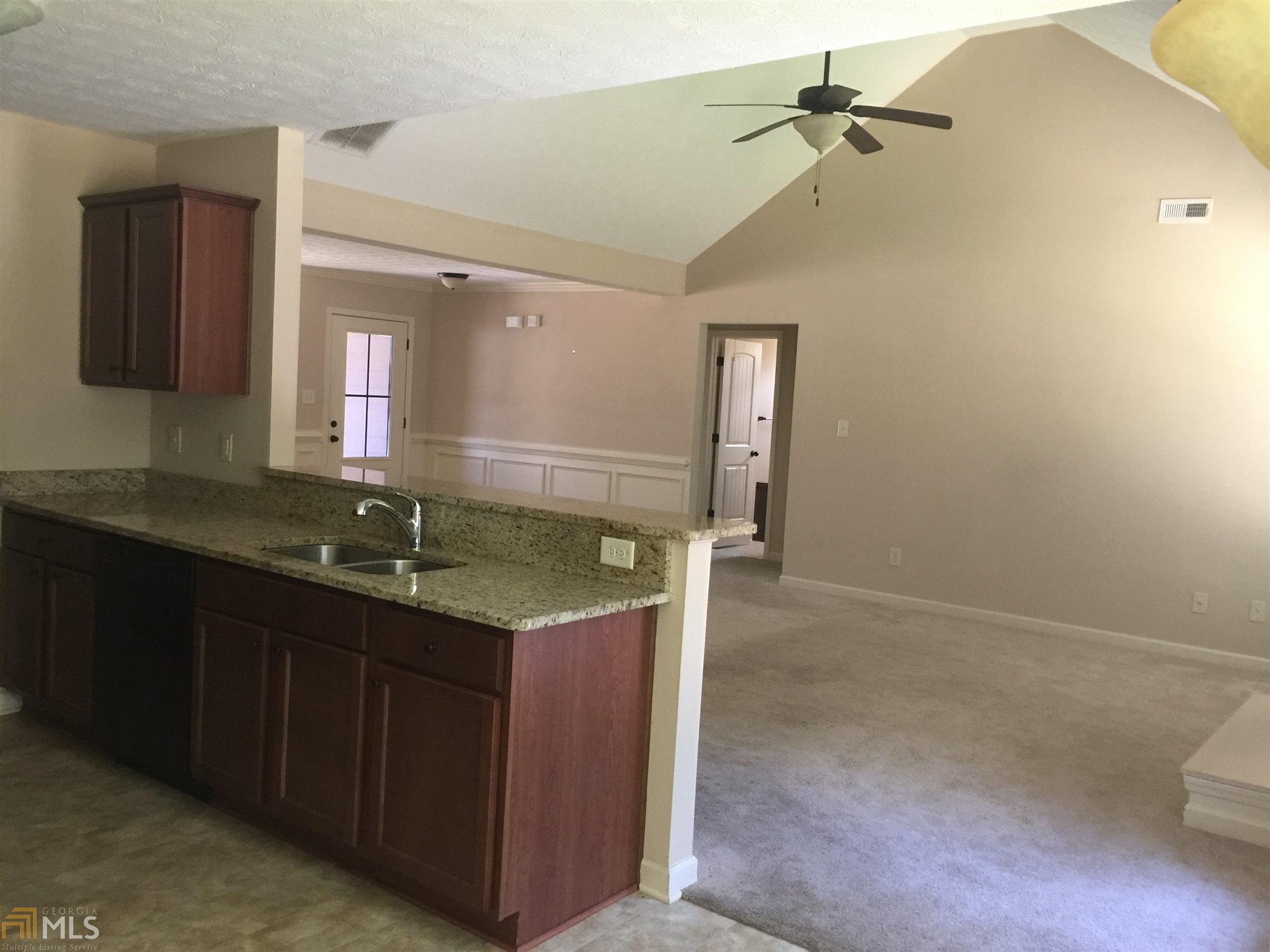 211 Jasmine Ln, Lagrange, GA 30241 photo 9