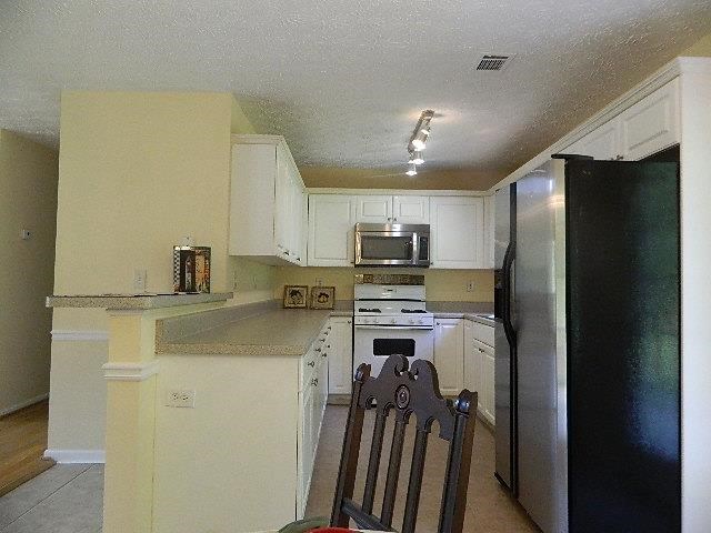 610 Pebble Blvd, Covington, GA 30016 photo 7