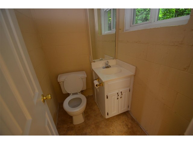 207 N Wayne St, Monroe, GA 30655 photo 8