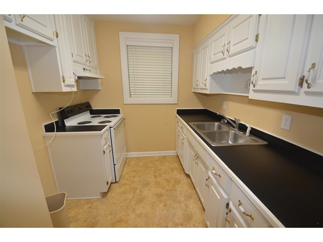 207 N Wayne St, Monroe, GA 30655 photo 5
