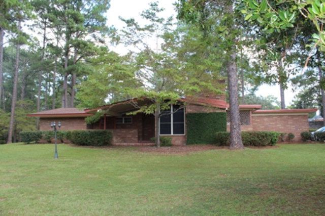 2202 Devon Dr, Albany, GA 31721 photo 1