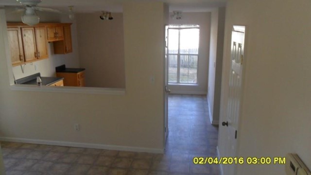 374 Eaglets Ct, Riverdale, GA 30274 photo 8