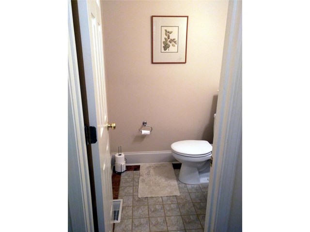 4025 Spinnaker Dr, Duluth, GA 30096 photo 9