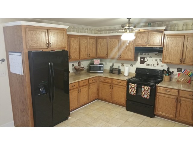205 Barnesville Ave, Barnesville, GA 30204 photo 6