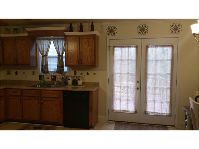 205 Barnesville Ave, Barnesville, GA 30204 photo 8