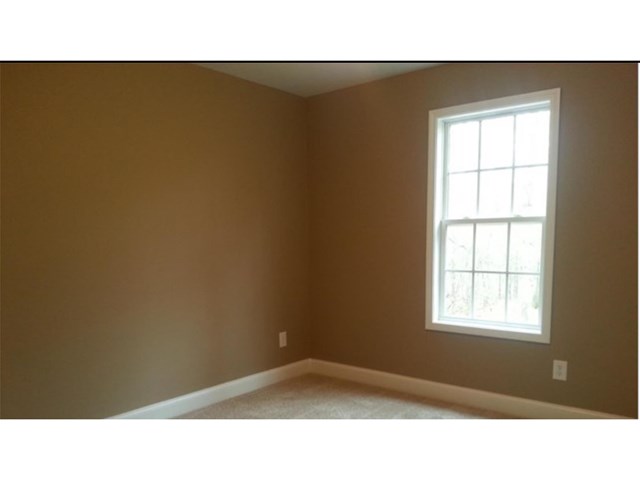 205 Barnesville Ave, Barnesville, GA 30204 photo 13