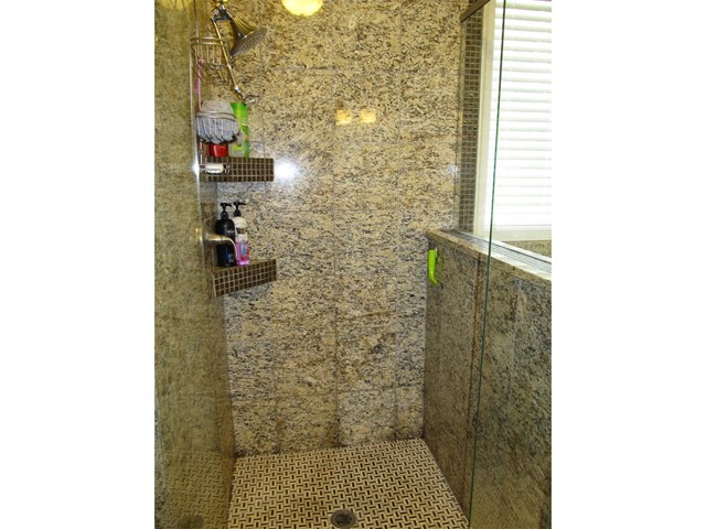 130 Libby Ln, Tyrone, GA 30290 photo 3