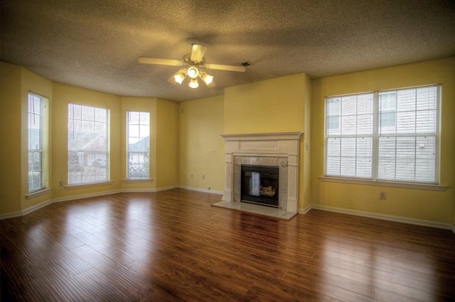 402 Gresham Dr, Stockbridge, GA 30281 photo 3