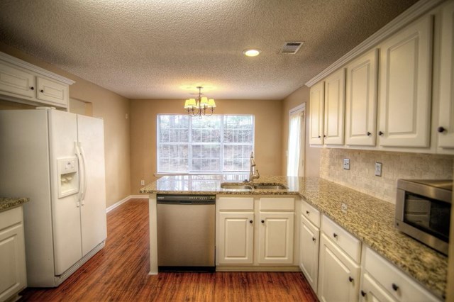 402 Gresham Dr, Stockbridge, GA 30281 photo 9