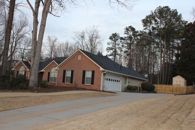 136 Shoreline Way, Hampton, GA 30228 photo 2