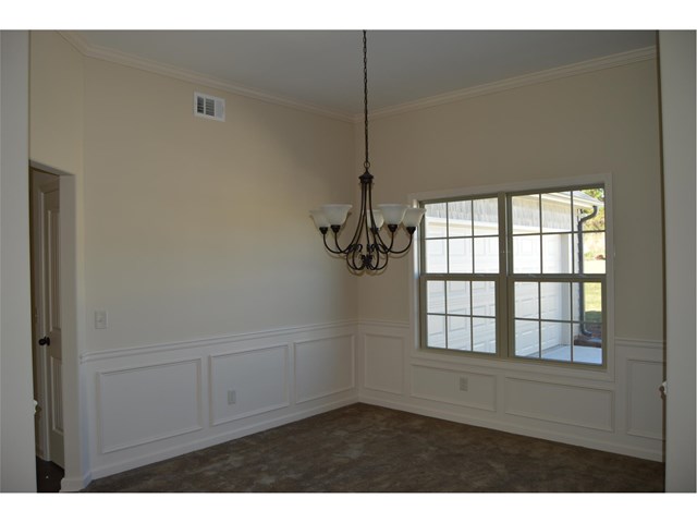 970 Haymon Dr, Winder, GA 30680 photo 4