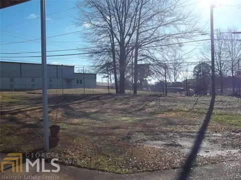 306 E Sears St, Valley, AL 36854 photo 2