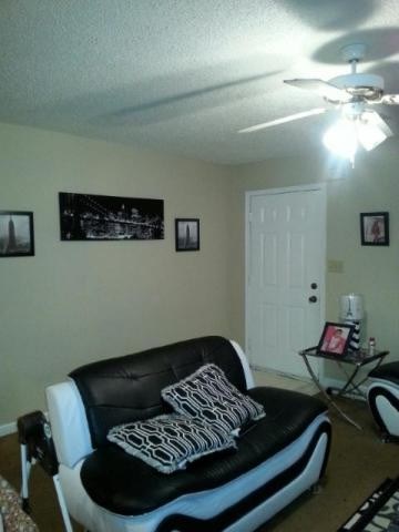 6716 Chesepeake Trl, Rex, GA 30273 photo 4