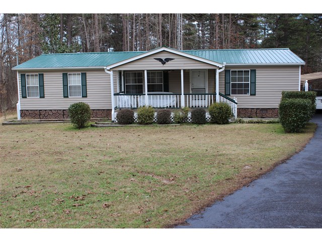 1626 Hunters Creek Rd, Toccoa, GA 30577 photo 2