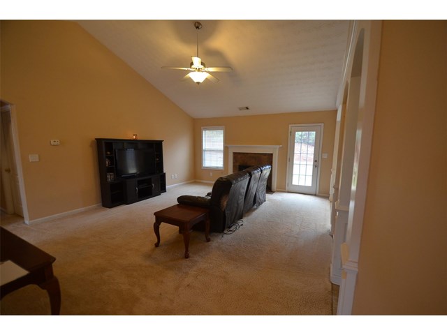230 Hugh Dr, Covington, GA 30016 photo 3