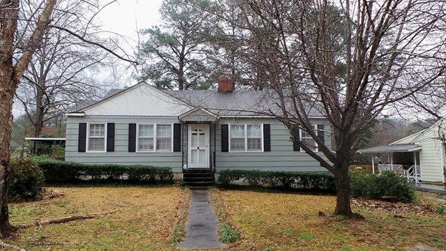 255 Beechwood Cir, Lagrange, GA 30240 photo 1