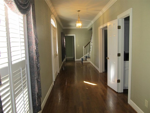 806 Camellia Dr, Lagrange, GA 30240 photo 2