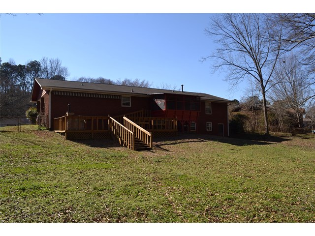 1013 Skylark Dr, Morrow, GA 30260 photo 3