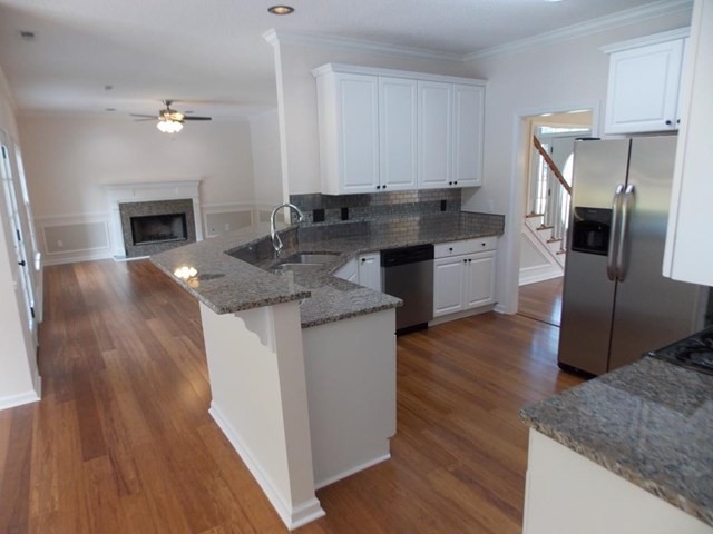 135 Healey Pass, Tyrone, GA 30290 photo 3