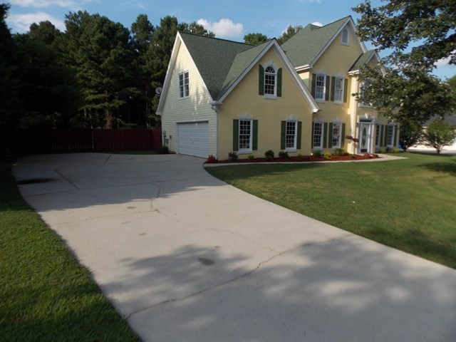 135 Healey Pass, Tyrone, GA 30290 photo 2