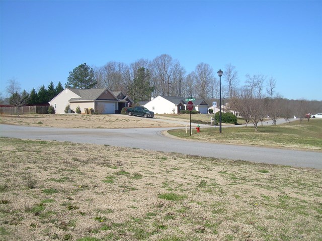 391 E Sycamore Dr, Winder, GA 30680 photo 11