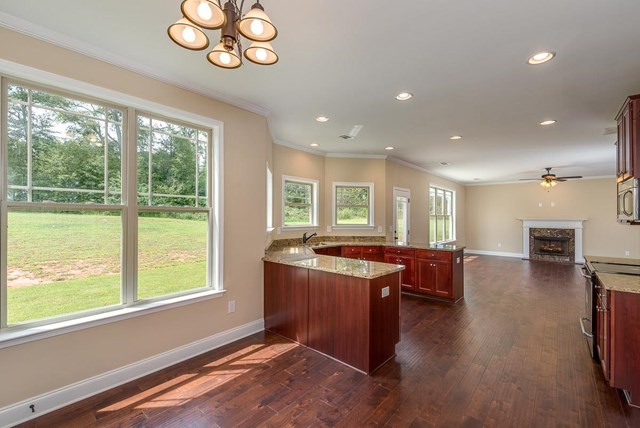 105 White Oak Dr, Jackson, GA 30233 photo 9
