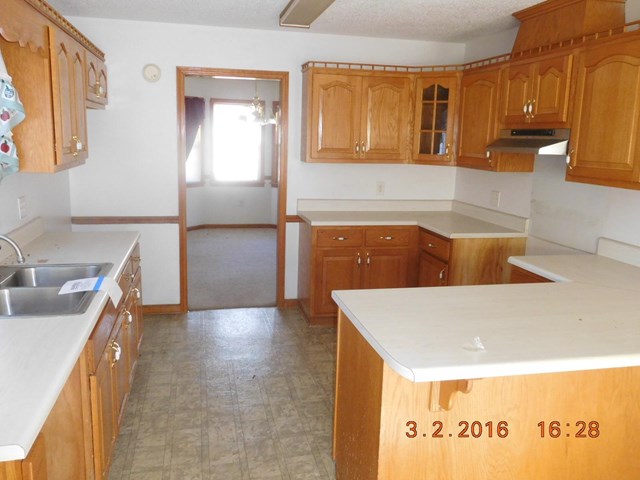 485 Victory Cir, Lyons, GA 30436 photo 4