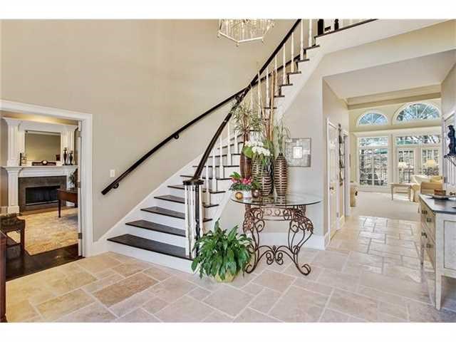 9310 Tailey Cir, Duluth, GA 30097 photo 2