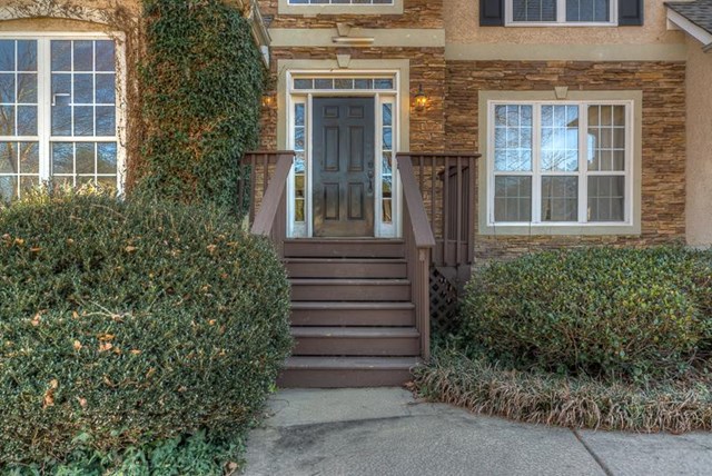 130 Roscommon Ct, Tyrone, GA 30290 photo 2