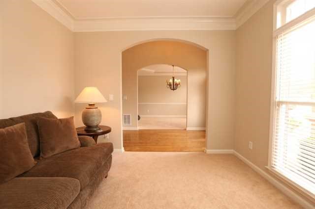 120 Greyfield Dr, Tyrone, GA 30290 photo 3