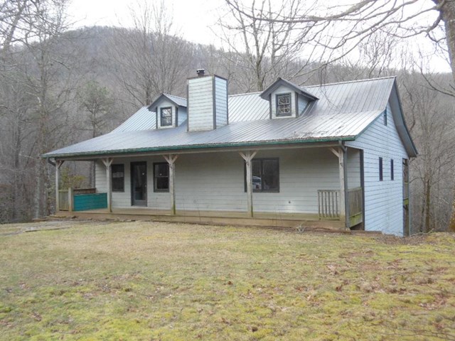 423 Maple Leaf Dr, Dillard, GA 30537 photo 1