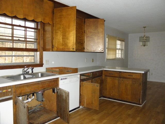 628 Highland Ave, Cornelia, GA 30531 photo 3