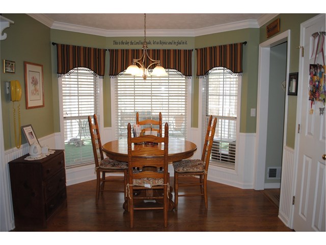 181 Hayes Cir, Rex, GA 30273 photo 10