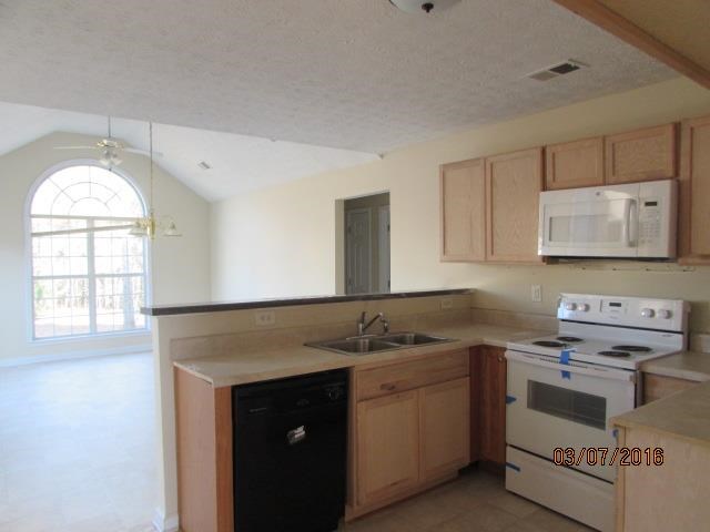 106 Belmont Ct, Lagrange, GA 30241 photo 4