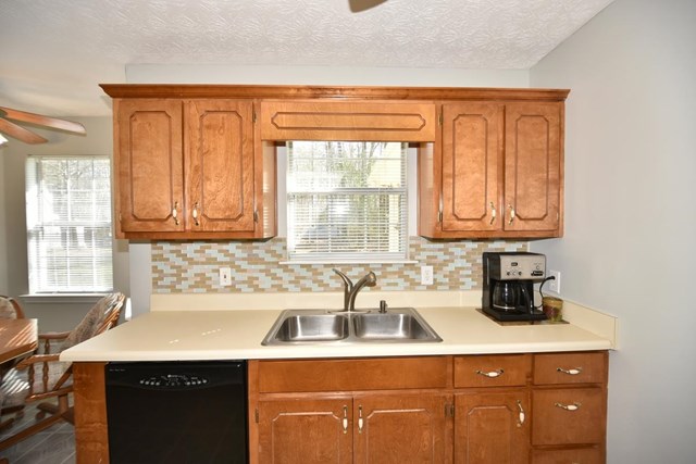 625 Mountainview Dr, Covington, GA 30016 photo 8