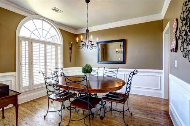 695 Riverside Dr, Suwanee, GA 30024 photo 4