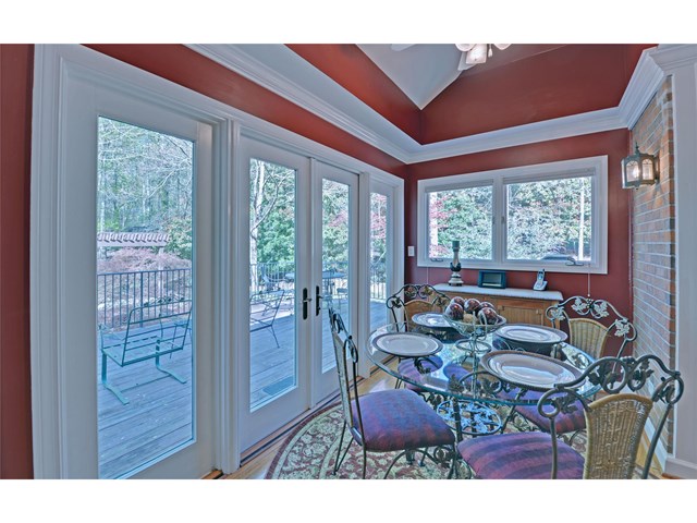 9770 Farm Brook Ln, Alpharetta, GA 30022 photo 10