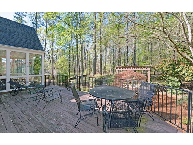 9770 Farm Brook Ln, Alpharetta, GA 30022 photo 12