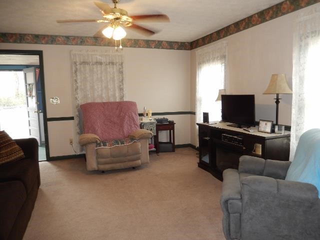 378 Avon St, Toccoa, GA 30577 photo 2